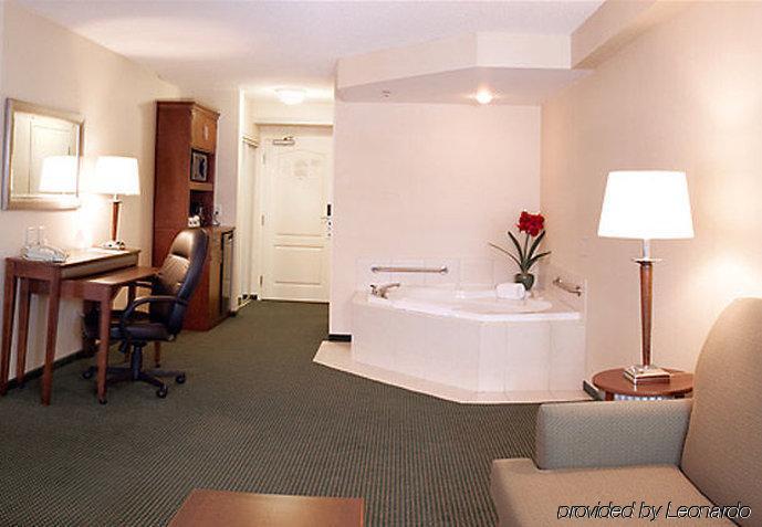 Fairfield Inn & Suites By Marriott Toronto Mississauga Extérieur photo