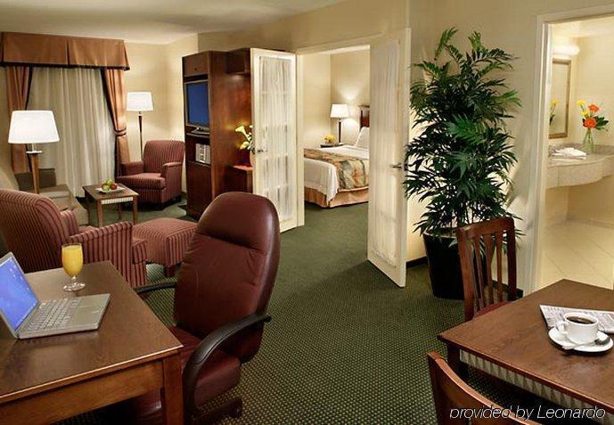 Fairfield Inn & Suites By Marriott Toronto Mississauga Extérieur photo